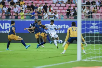 Bahia segura empate e avança às quartas da Copa do Brasil