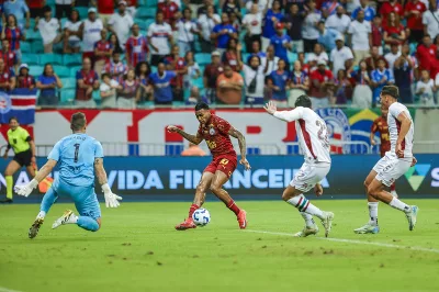 Bahia e Fluminense empatam em 3 a 3 em duelo de viradas na Fonte Nova