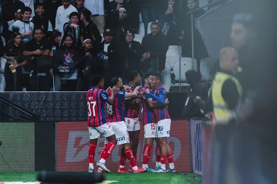 Bahia bate Corinthians por 2 a 1 e se mantém no G-4 do Brasileirão