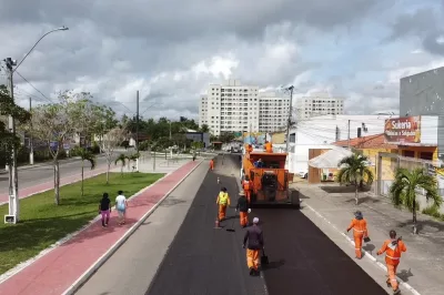 Melhorias na avenida Luís Viana avançam com ações de zeladoria em Alagoinhas
