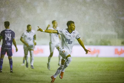 Bahia goleia Confiança por 4 a 1 e fica perto do penta na Copa do Nordeste