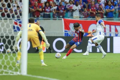 Bahia goleia Confiança por 5 a 0 e é pentacampeão da Copa do Nordeste