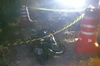 Dois morrem em batida de moto com caminhonete na Bahia