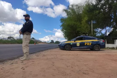 PRF localiza homem desaparecido que caminhava desorientado na BR-116, em Jaguaquara
