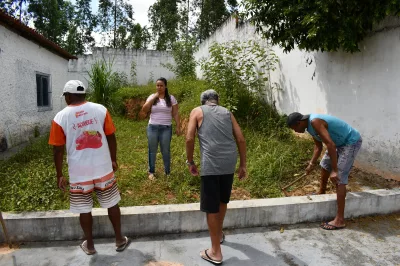 Raízes da Comunidade: homens do CRAS Nova Brasília iniciam horta coletiva