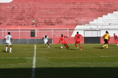 Alagoinhas goleia e avança para a fase mata-mata do Intermunicipal 2025