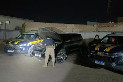 Após desobedecer ordem de parada e tentar fugir em alta velocidade, motorista é preso pela PRF