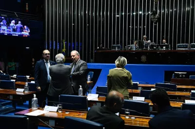 Senado aprova pena maior a quem fornecer drogas ou bebidas a menores