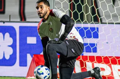 Lucas Arcanjo fará cirurgia e desfalca o Vitória no restante da temporada