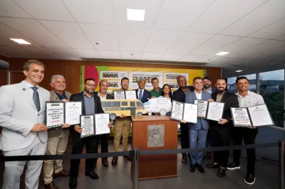 Governo do Estado autoriza construção de escola, reforma e entrega equipamentos para 14 municípios