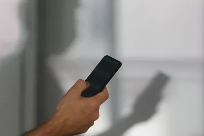 Comissão do Senado adia votação que aumenta taxação de fintechs e bets