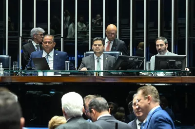 Senado aprova redução da pena de condenados pelo 8/1 e trama golpista