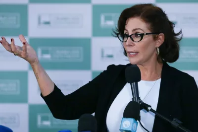 Carla Zambelli renuncia ao mandato; Câmara dará posse ao suplente