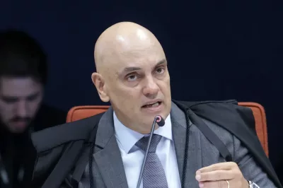 Moraes nega prisão domiciliar e mantém Bolsonaro preso na PF