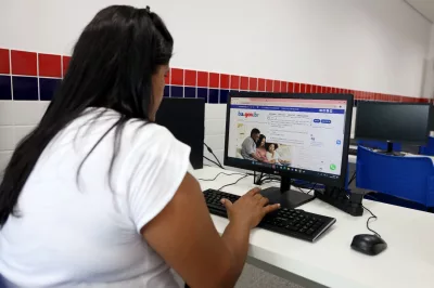 Matrícula de novos estudantes da rede estadual é aberta nesta segunda-feira (12); fila terá prioridade para PCDs