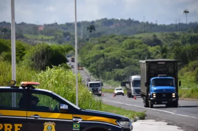 PRF encerra Operação Carnaval 2026 na Bahia com reforço na fiscalização e alerta para condutas de risco nas rodovias