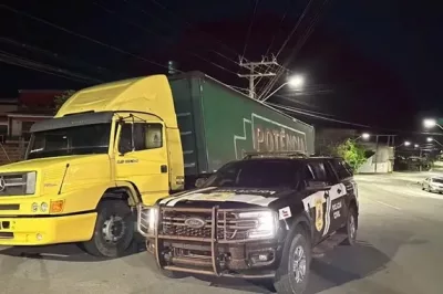 Caminhão roubado com carga de cacau avaliada em quase R$ 1 milhão é recuperado na BR-101