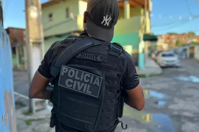 Dupla é presa com motocicletas roubadas e clonadas em Conceição da Feira