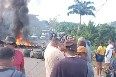 Produtores de cacau interditam BR-101 na Bahia e cobram medidas para conter queda de preço de produto