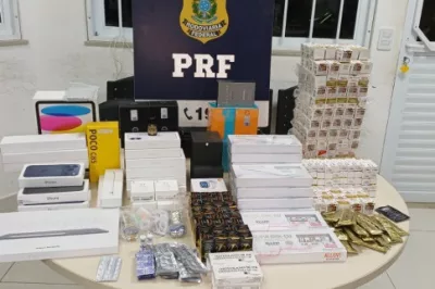 PRF apreende grande quantidade de medicamentos irregulares e eletrônicos em ônibus na BR-116