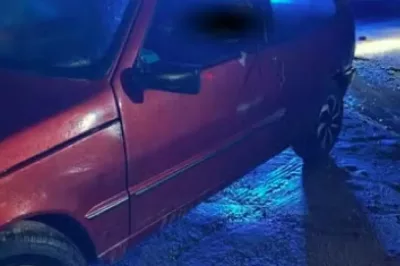Dois jovens são encontrados mortos com marcas de tiros dentro de carro na Bahia
