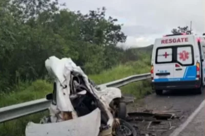 Duas pessoas morrem após colisão entre carro e carreta na BR-116