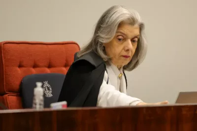 Cármen Lúcia diz que é aconselhada a deixar STF por ataques machistas