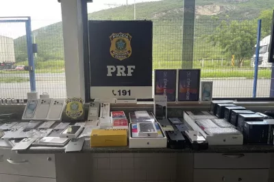 Canetas de emagrecimento ilegais e iPhones são apreendidos pela PRF em ônibus na BR-116