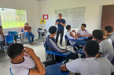Prefeitura de Alagoinhas inicia pagamento do piso nacional aos professores