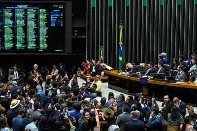 Dosimetria: Alcolumbre promulga lei que beneficia condenados pelo 8/1