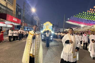 Trezena de Santo Antônio termina com procissão, missas e assinatura de concessão à Diocese