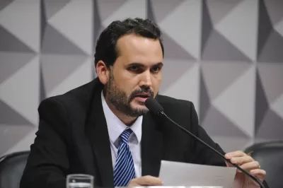 Governo avalia aumentar teto do MEI para R$ 140 mil, diz ministro