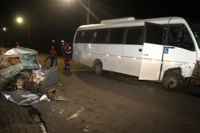 Colisão entre carro e micro-ônibus deixa feridos em Conceição do Coité; motorista fica em estado grave