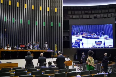 Dino intima partidos a explicar controle de emendas parlamentares